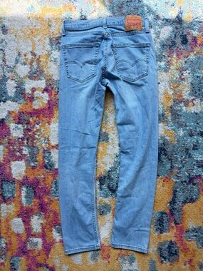 Levi’s 502 Jeans